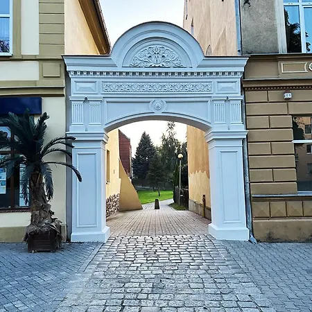 Blue بارتوشيتسه